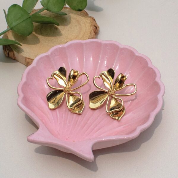 Double Cutout Flower Earrings