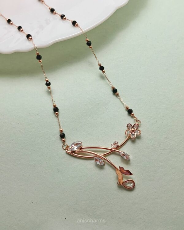 467836856_17881447395175732_8845435533840261204_n Floral Elegance Necklace