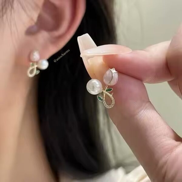 Twisted Pearl Tulip Flower Earrings