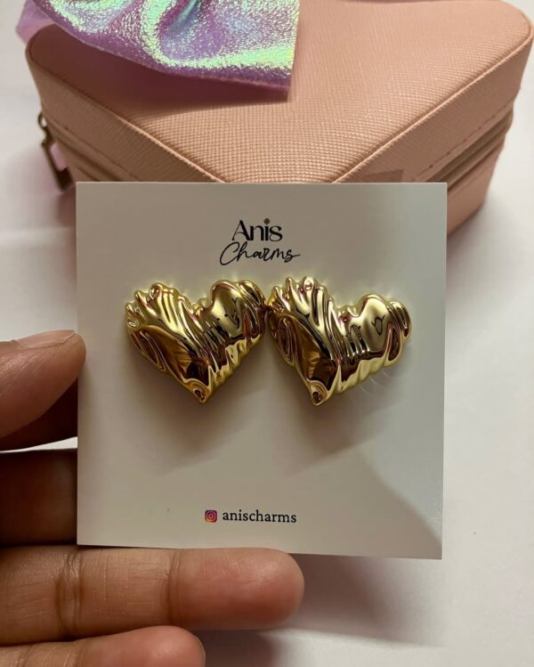 481339078_17893574847175732_2020326409749546165_n Crinkle Effect Heart Studs Earrings