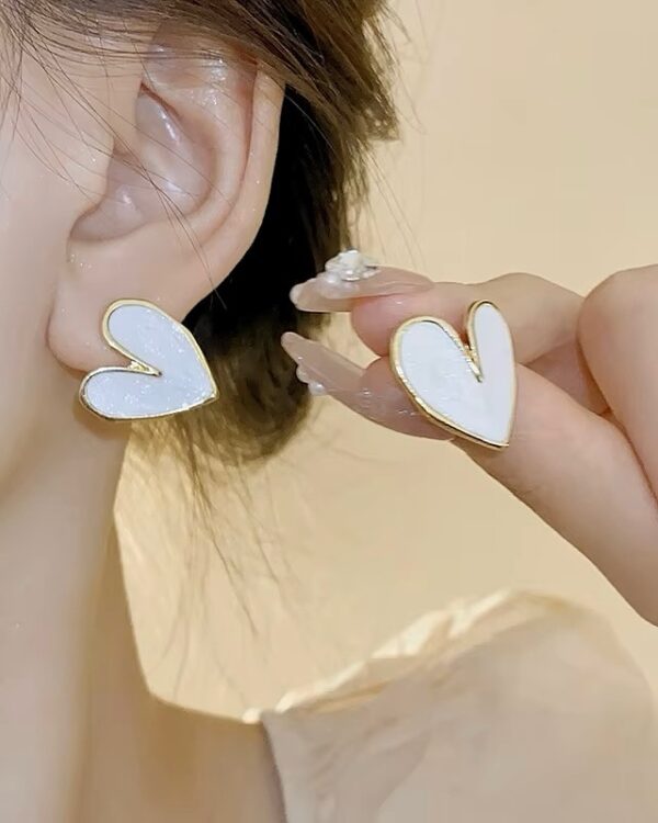 Dreamy Duo Heart Earrings