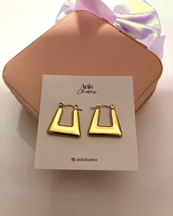 481595217_17893574883175732_7313885557784146153_n Minimalist Geometric Drops Earrings