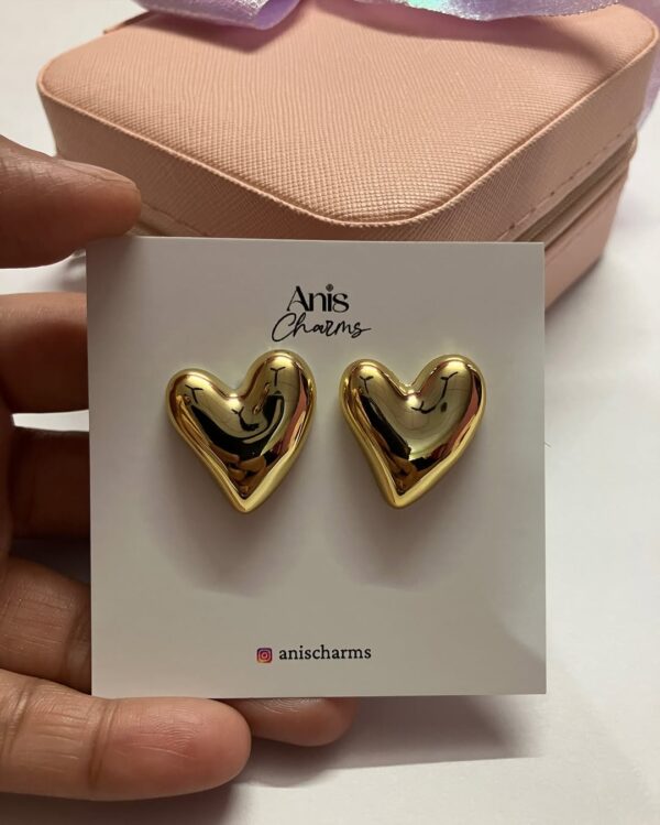 Retro Puffy Heart Studs Earrings