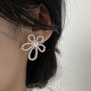 Flower of Pearl Earrings