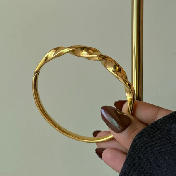 Twist Bracelet,Anti Tarnish Twist Bracelet,Anti Tarnish Twisted Bracelet,Twisted Bracelet,Twist Elegance Bracelet