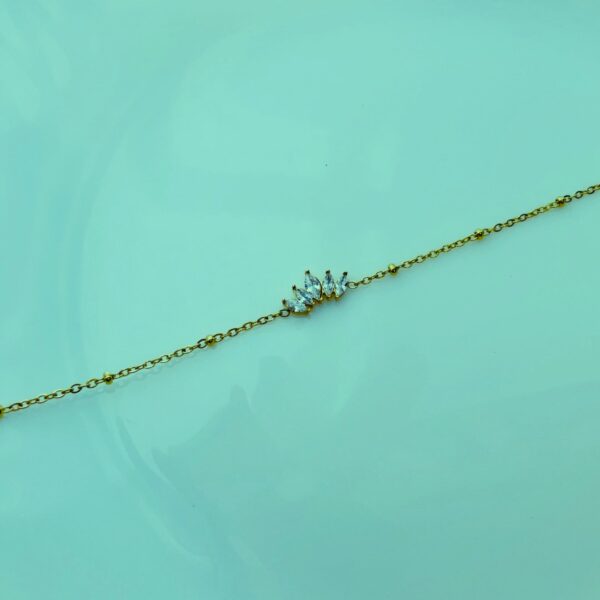 Anti Tarnish Floral Bracelet